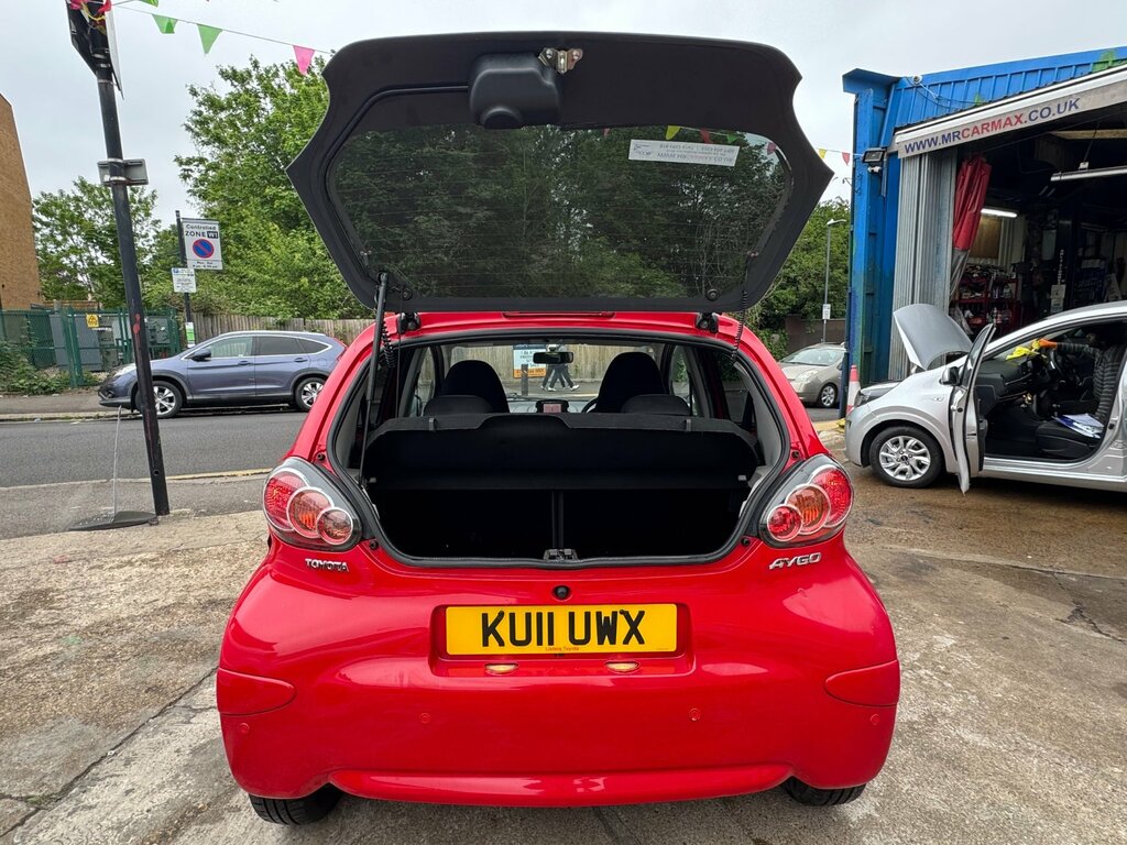 Toyota Aygo 1.0 Vvt-i Go Hatchback Euro 5 6 KU11UWX Red #6