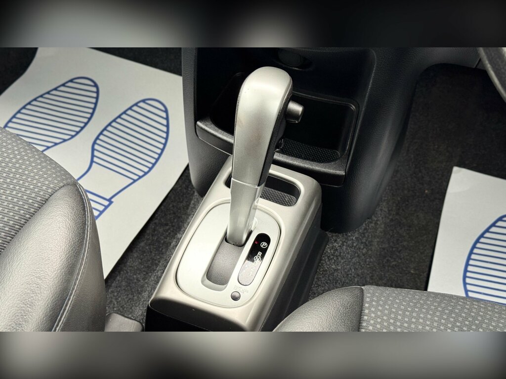 Nissan Note Hatchback White #31