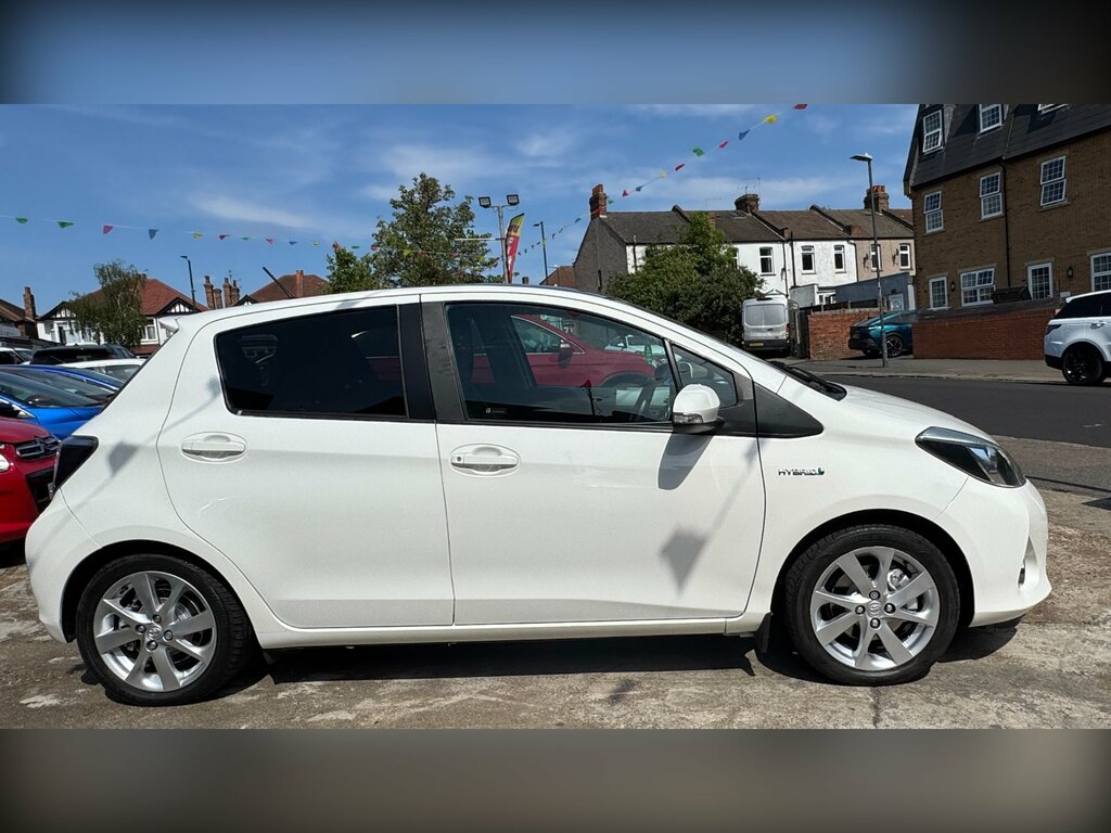 Toyota Yaris Hatchback Black #4