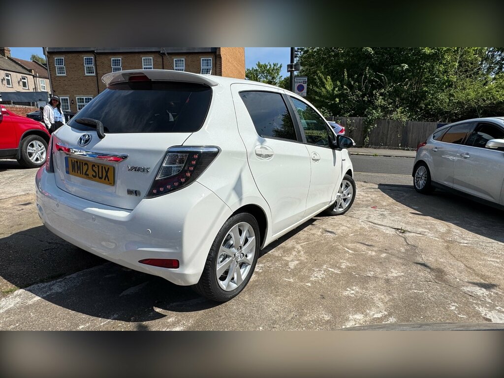 Toyota Yaris Hatchback Black #5