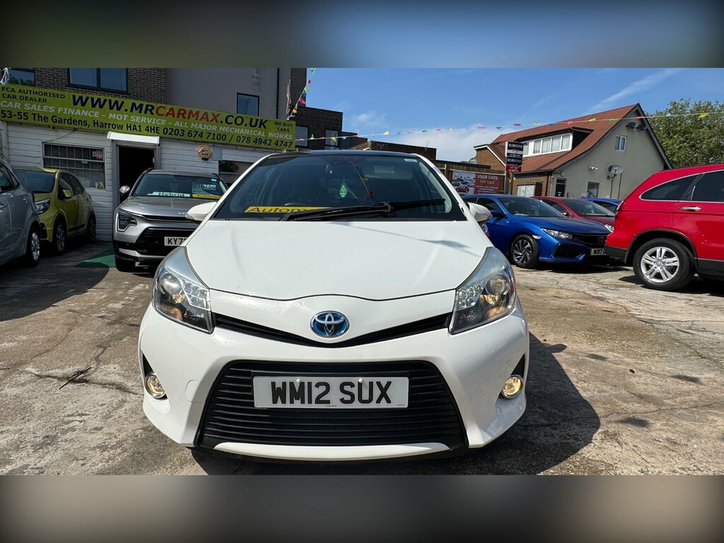 Toyota Yaris Hatchback Black #2
