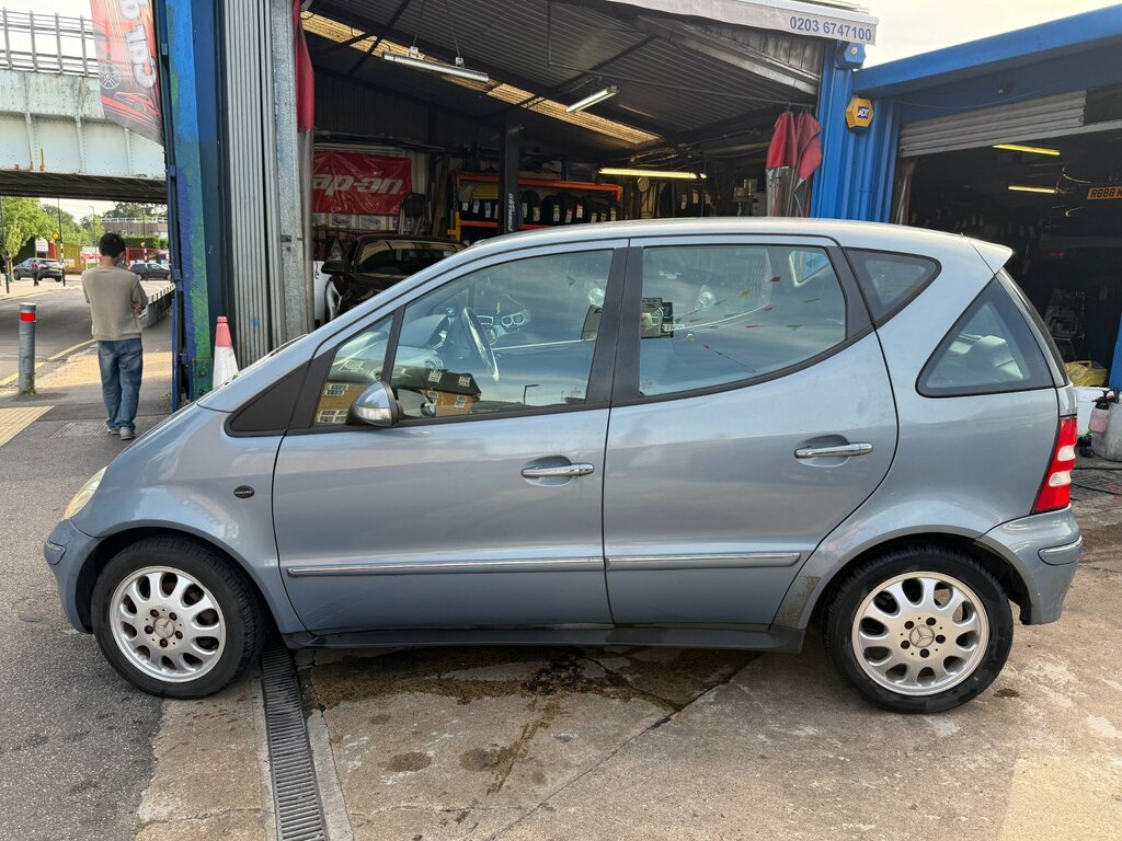Mercedes-Benz A Class 1.7 A170 Cdi Elegance Swb Hatchback Silver #8