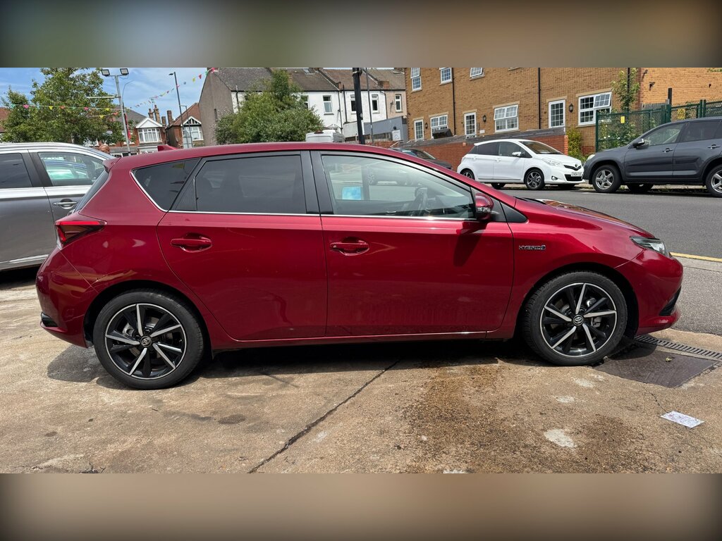 Toyota Auris 1.8 Vvt-h Design Hatchback Hybrid Cvt E Red #4