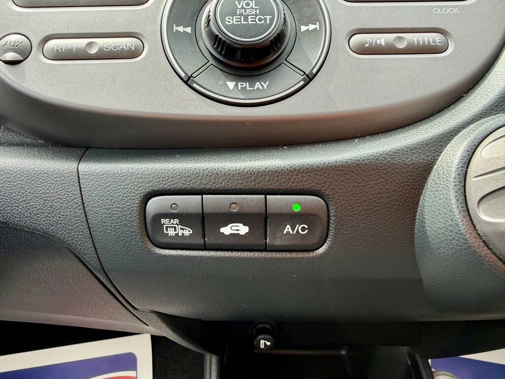 Honda Jazz Hatchback 1.4 Silver #17