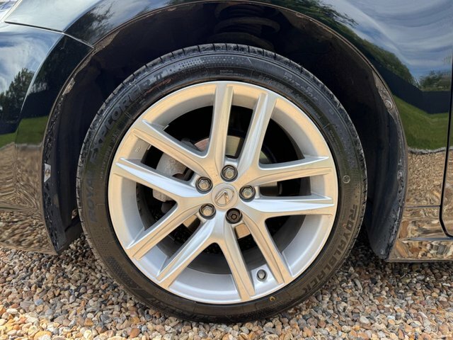 Lexus CT 200H Advance Cvt Euro Black #4