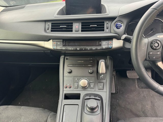 Lexus CT 200H Advance Cvt Euro Black #6