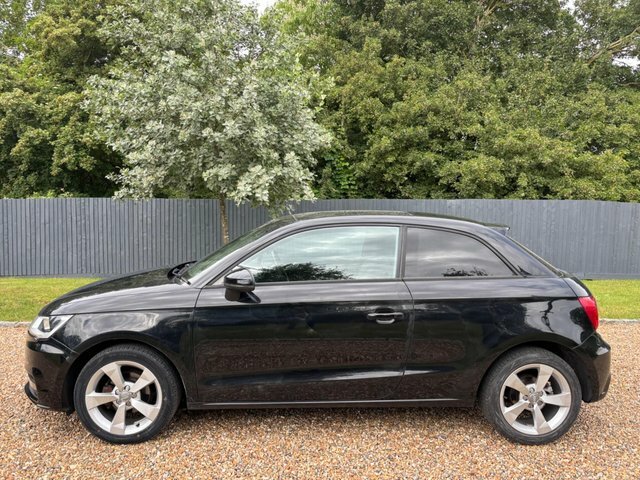 Audi A1 Sportback Tfsi Sport Black #5