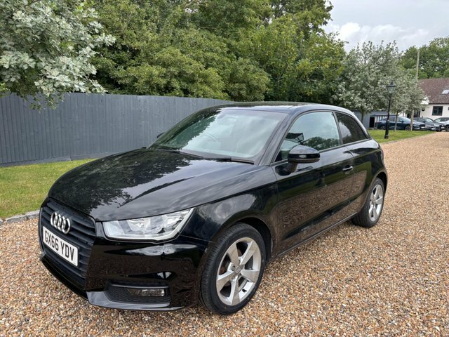 Audi A1 Sportback Tfsi Sport Black #1