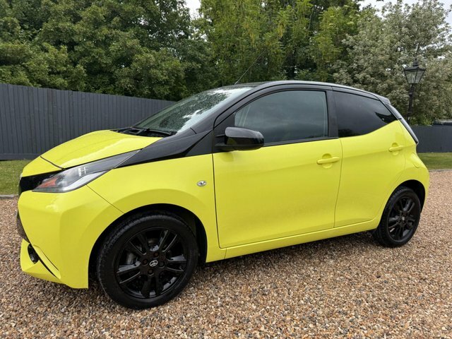 Toyota Aygo Vvt-i X-cite 3 Yellow Yellow