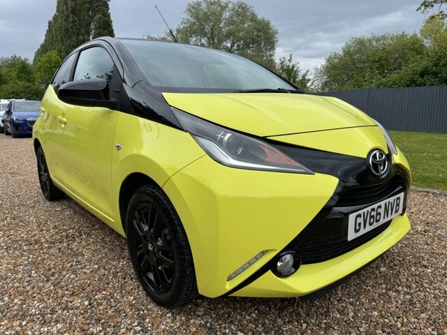 Toyota Aygo Hatchback White #12