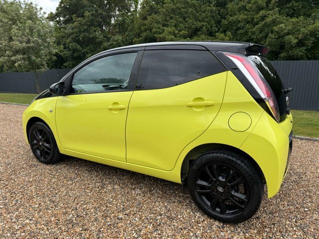 Toyota Aygo Hatchback White #7
