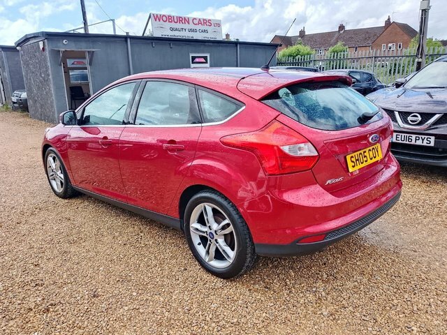 Ford Focus 1.0T Ecoboost Titanium X Euro 5 S S Red #4