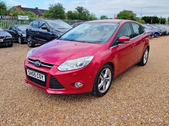 Ford Focus 1.0T Ecoboost Titanium X Euro 5 S S Red #3