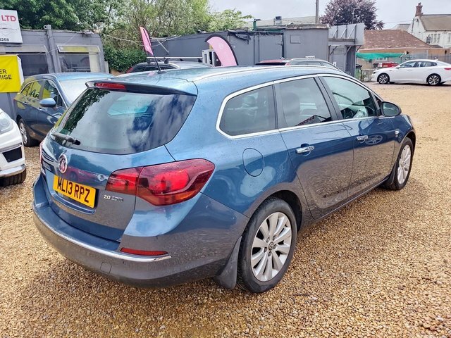 Vauxhall Astra 2.0 Cdti Se Sports Tourer Euro 5 S S ML13RPZ Blue #5