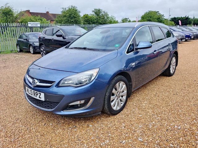 Vauxhall Astra 2.0 Cdti Se Sports Tourer Euro 5 S S ML13RPZ Blue #3