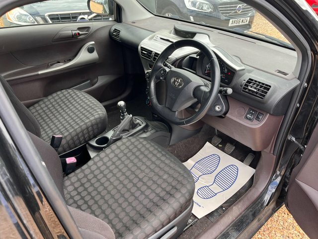 Toyota IQ Hatchback Blue #7