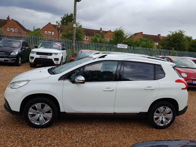 Peugeot 2008 Hatchback White #5