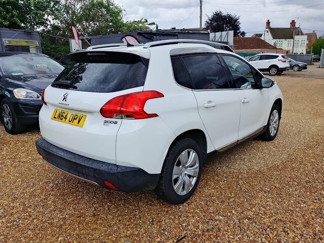 Peugeot 2008 Hatchback White #7