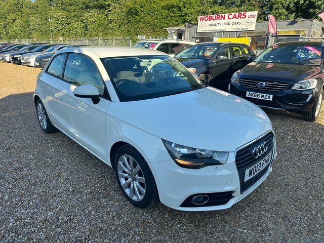 Audi A1 1.6 Tdi S Line Black #1