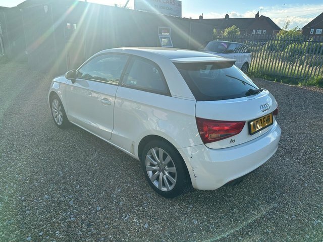 Audi A1 1.6 Tdi S Line Black #5