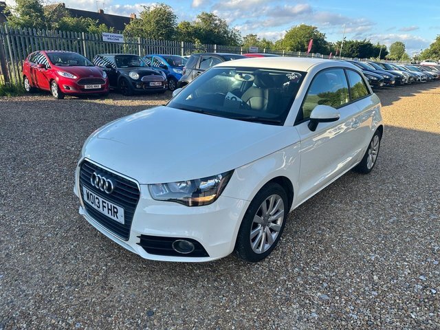 Audi A1 1.6 Tdi S Line Black #3
