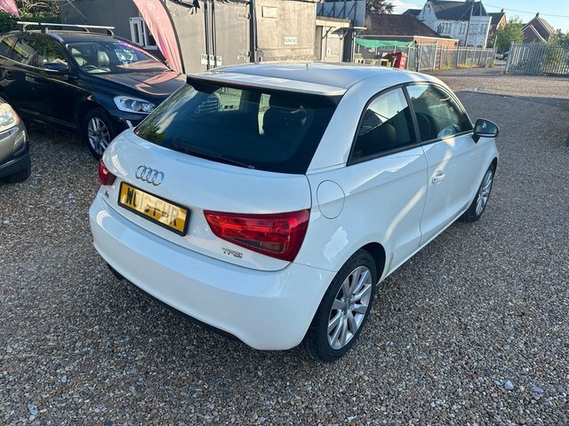 Audi A1 1.6 Tdi S Line Black #4