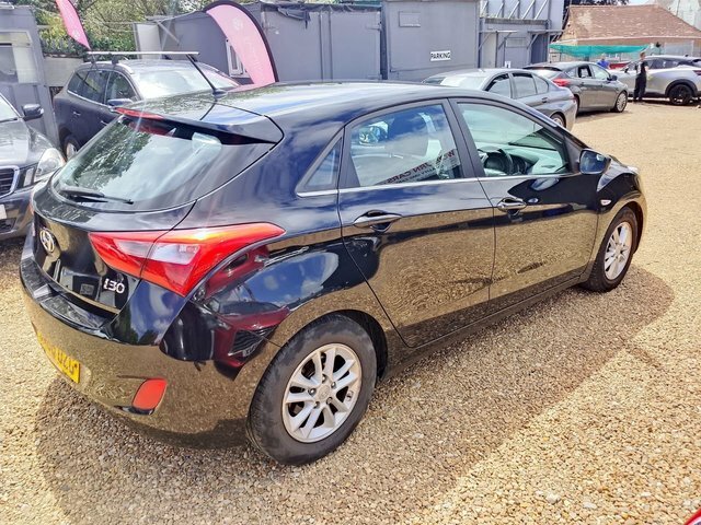 Hyundai I30 1.6 Crdi Blue Drive Se Euro 6 S S Black #6