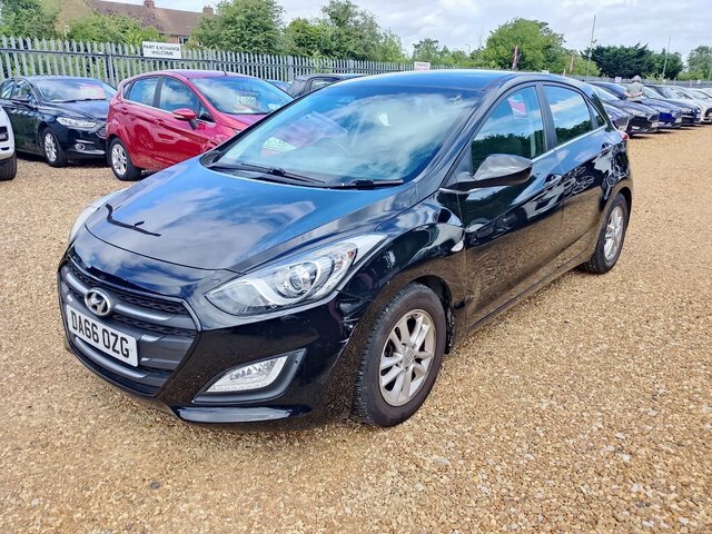 Hyundai I30 1.6 Crdi Blue Drive Se Euro 6 S S Black #3