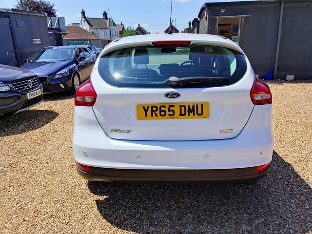 Ford Focus 1.0T Ecoboost Titanium Euro 6 S S White #5