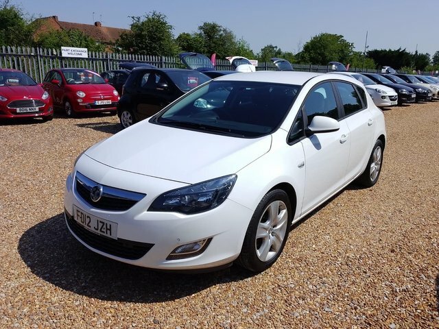 Vauxhall Astra 1.7 Cdti Ecoflex 99G Exclusiv Euro 5 S S FD12JZH White #3