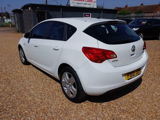 Vauxhall Astra 1.7 Cdti Ecoflex 99G Exclusiv Euro 5 S S FD12JZH White #4