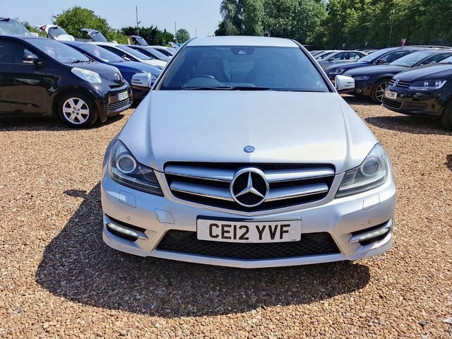 Mercedes-Benz C Class 1.8 C180 Blueefficiency Se 155 Bhp Black #2