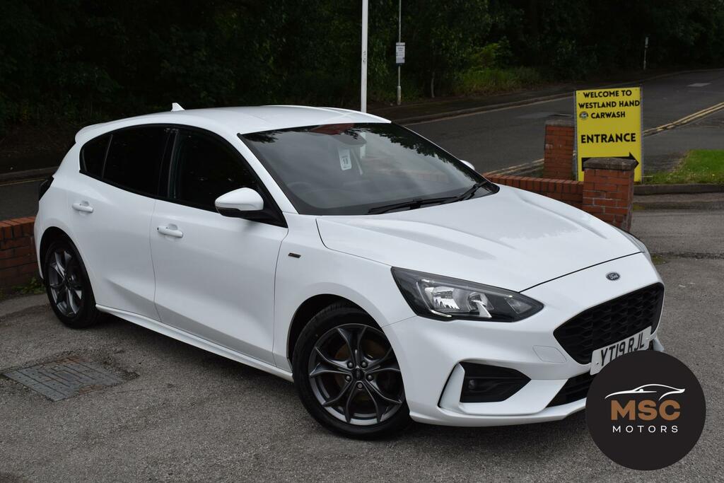 Ford Focus 1.0T Ecoboost St-line Hatchback White