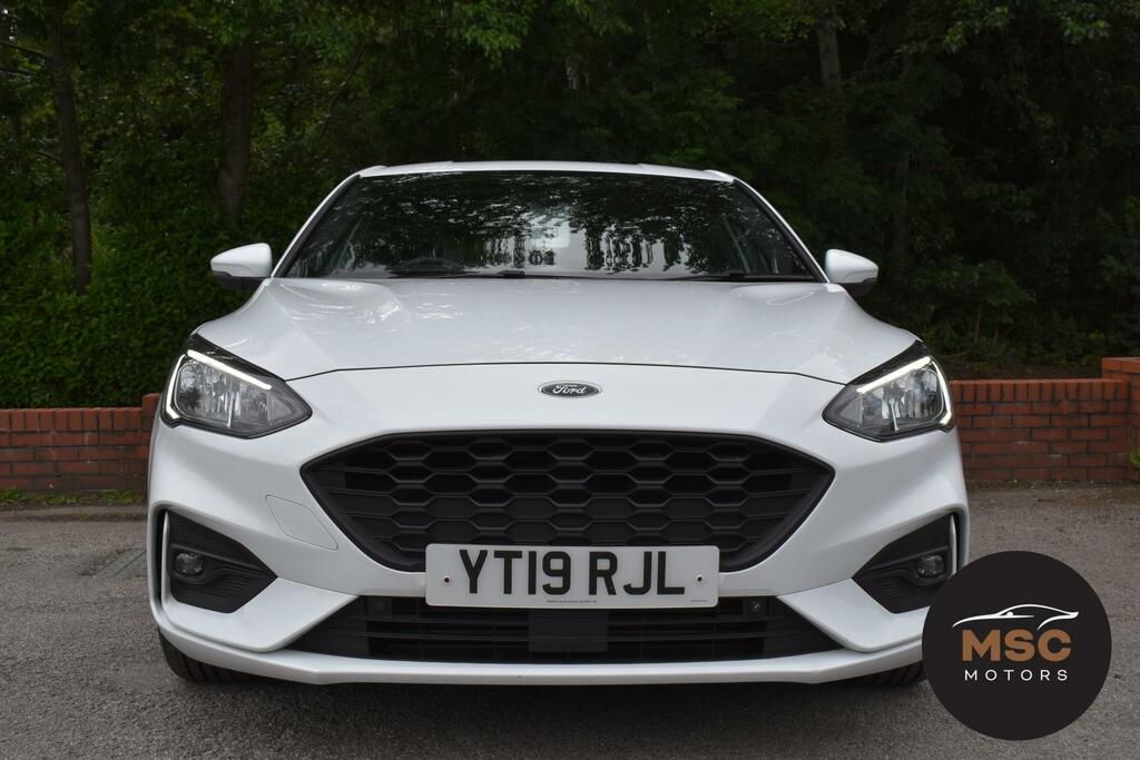 Ford Focus 1.0T Ecoboost St-line Hatchback YT19RJL White #4