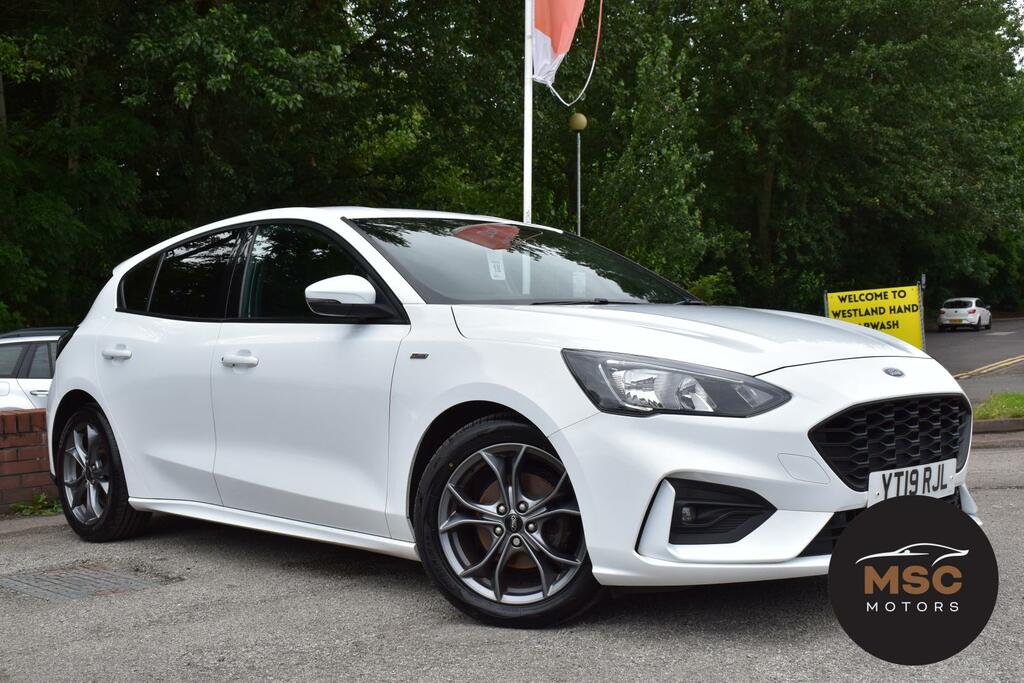Ford Focus 1.0T Ecoboost St-line Hatchback YT19RJL White #2
