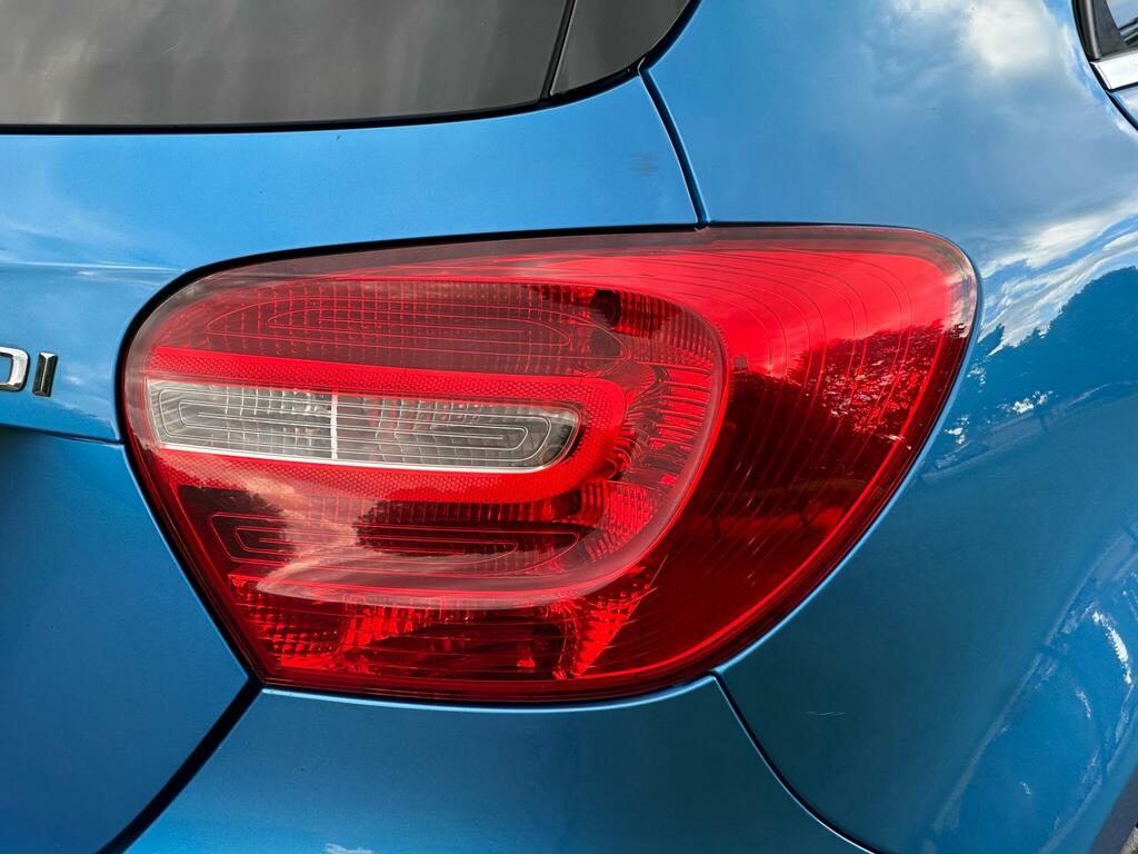 Mercedes-Benz A Class A200 Blueefficiency Sport Cdi Black #26