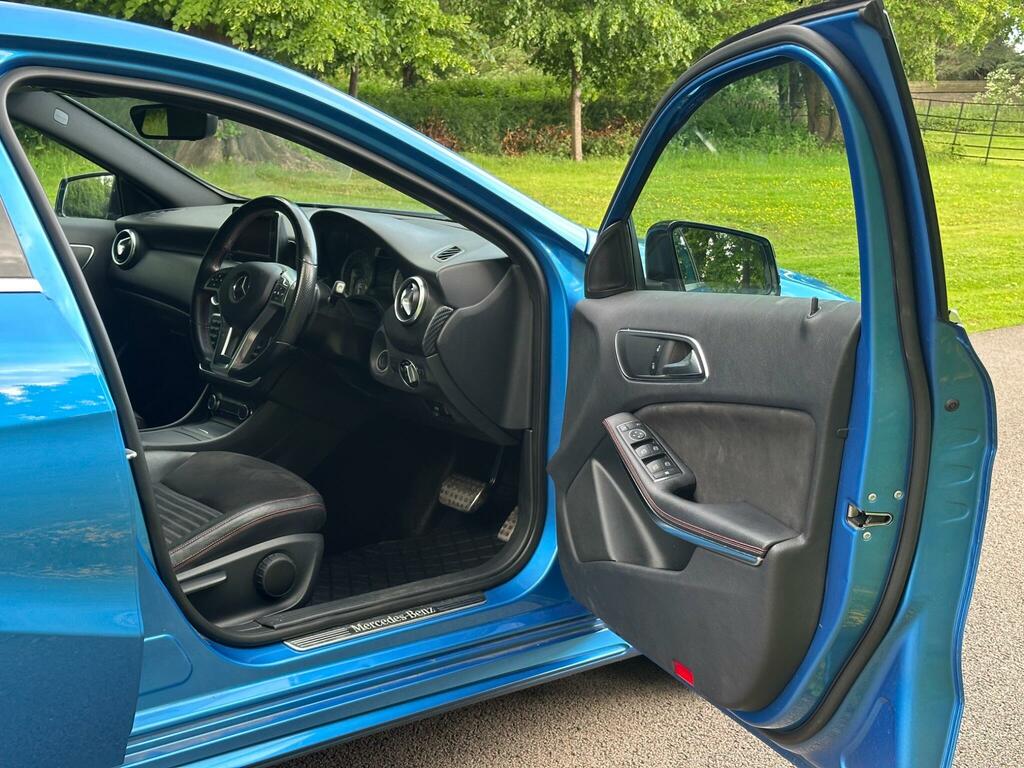 Mercedes-Benz A Class A200 Blueefficiency Sport Cdi Black #27