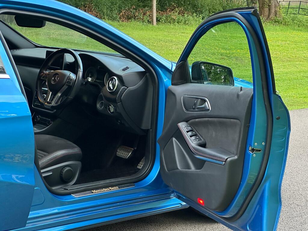 Mercedes-Benz A Class A200 Blueefficiency Sport Cdi Black #29