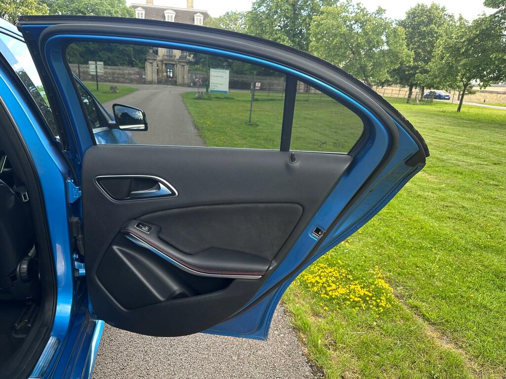 Mercedes-Benz A Class A200 Blueefficiency Sport Cdi Black #59