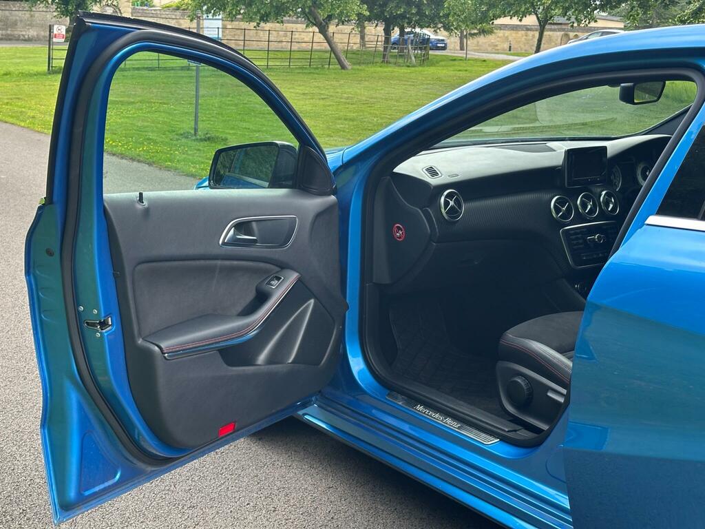 Mercedes-Benz A Class A200 Blueefficiency Sport Cdi Black #49