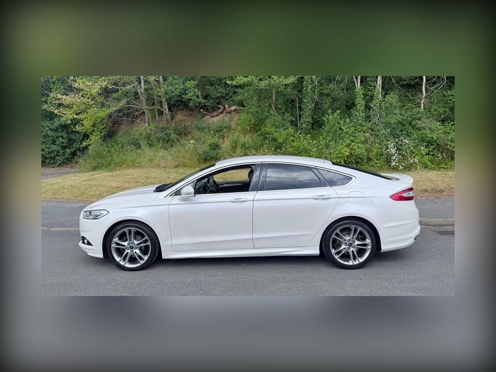 Ford Mondeo 2.0 Tdci Titanium Powershift Euro 6 Ss PE16OWM White #2