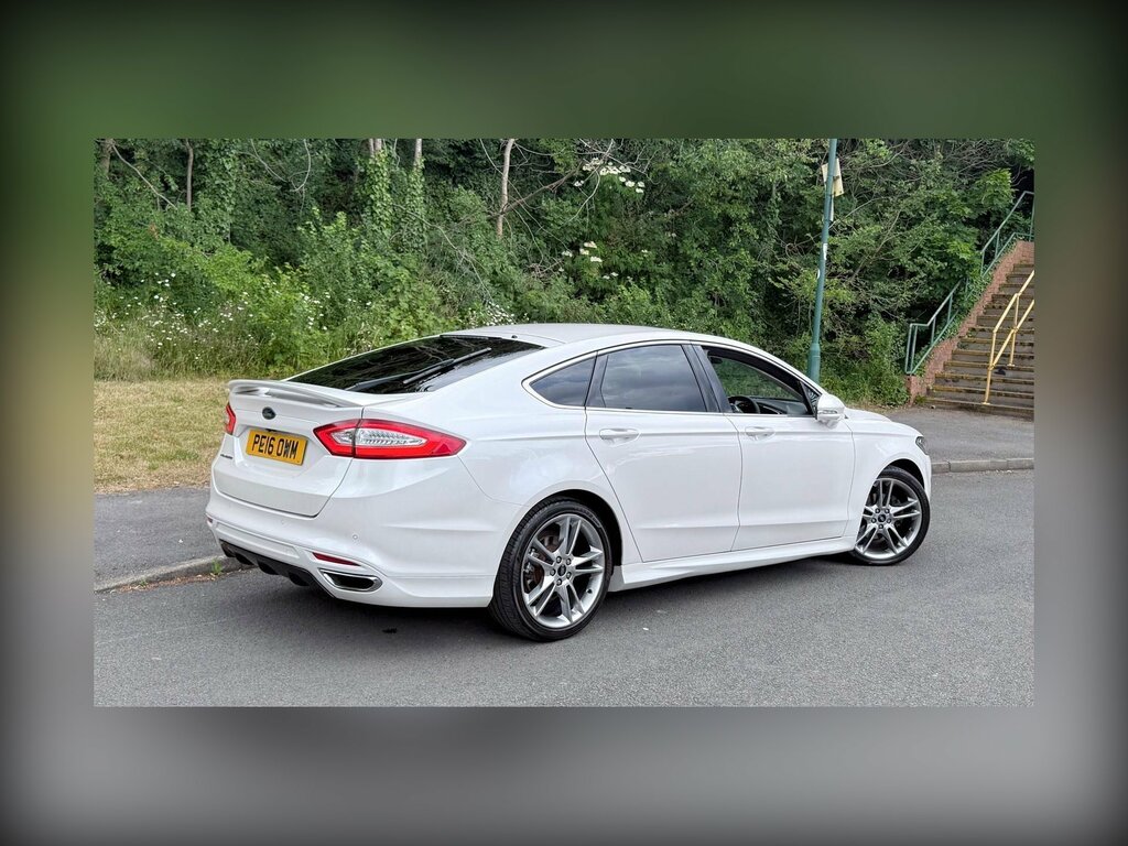 Ford Mondeo 2.0 Tdci Titanium Powershift Euro 6 Ss PE16OWM White #4