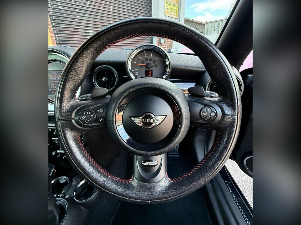 Mini Coupe 1.6 Cooper D Black #40