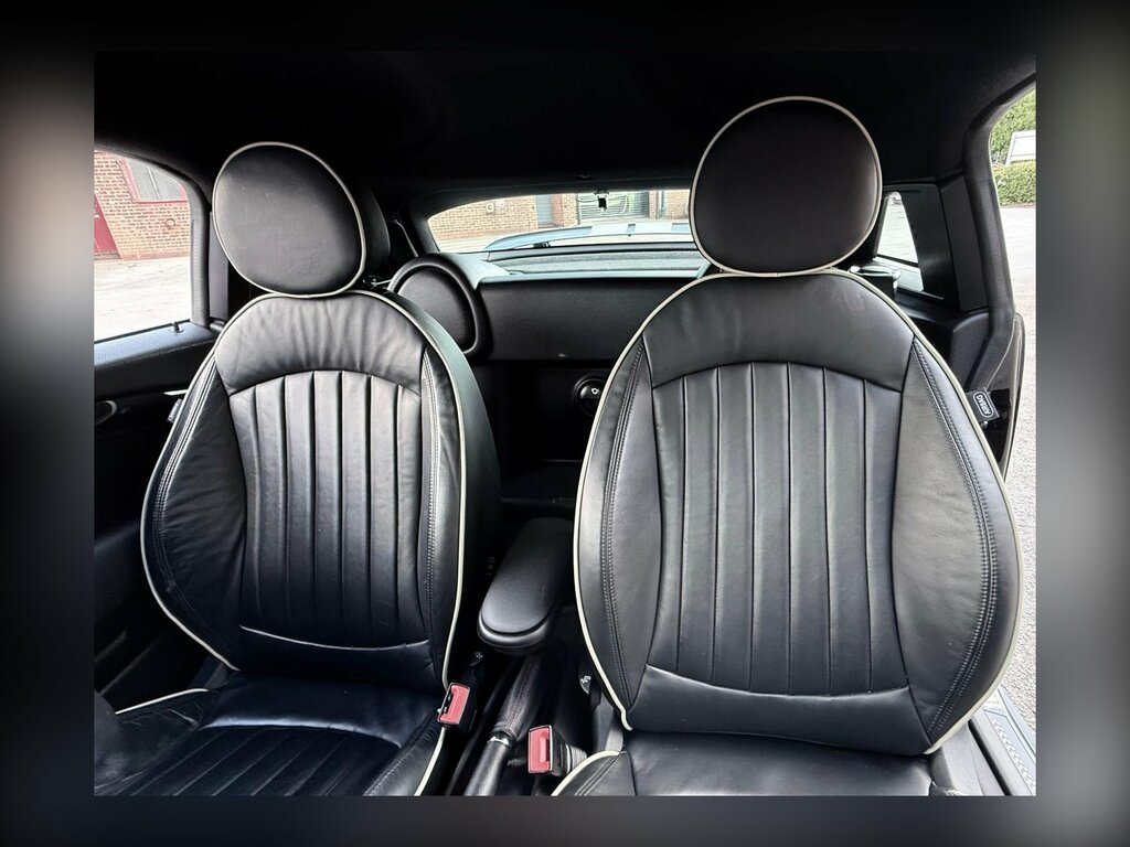 Mini Coupe 1.6 Cooper D Black #26