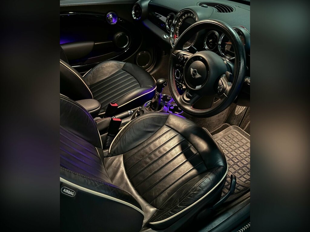 Mini Coupe 1.6 Cooper D Black #16