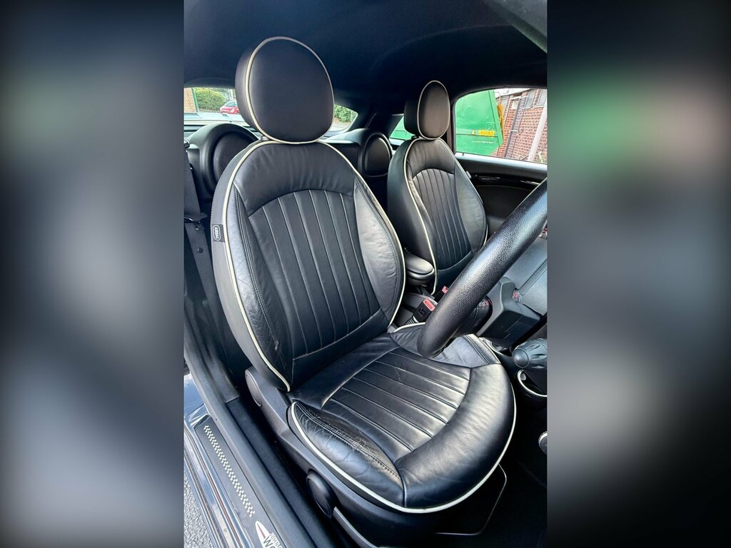Mini Coupe 1.6 Cooper D Black #17