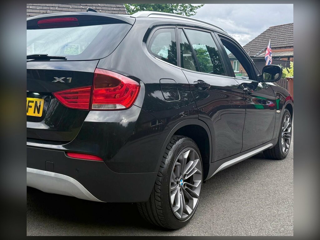 BMW X1 Se Black #37