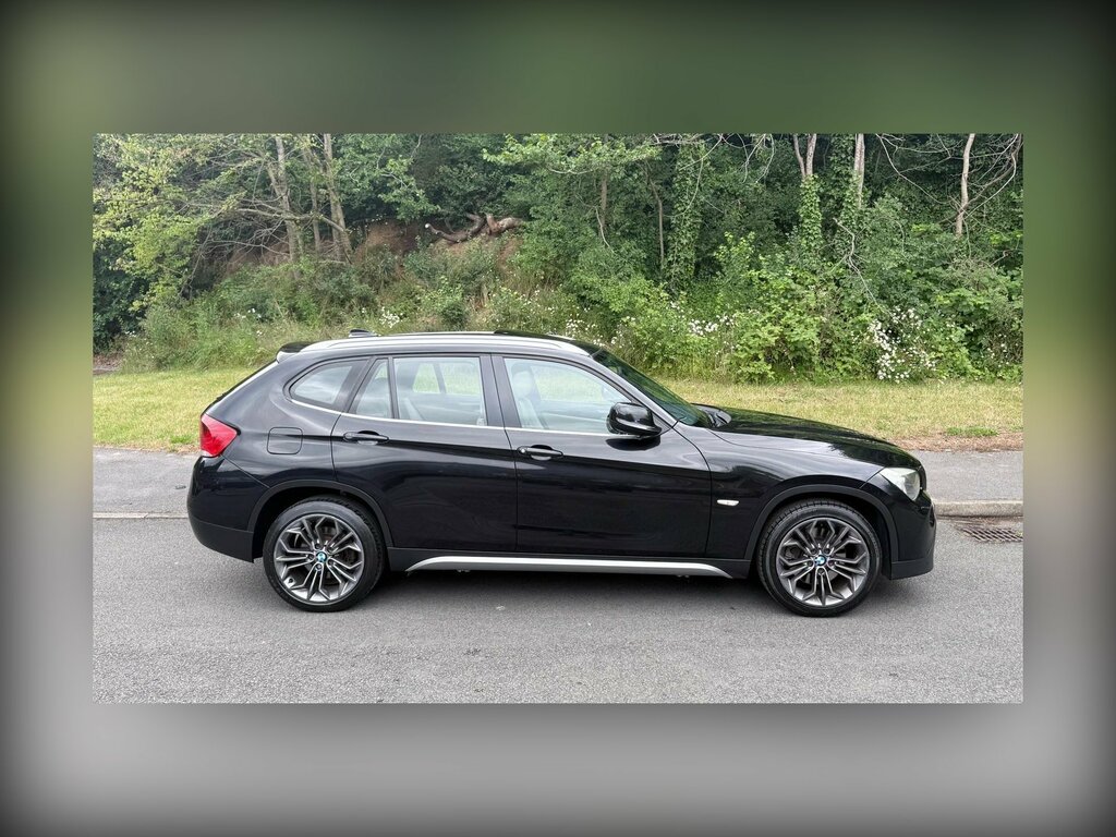 BMW X1 Se Black #76
