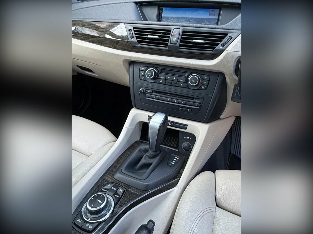 BMW X1 Se Black #75