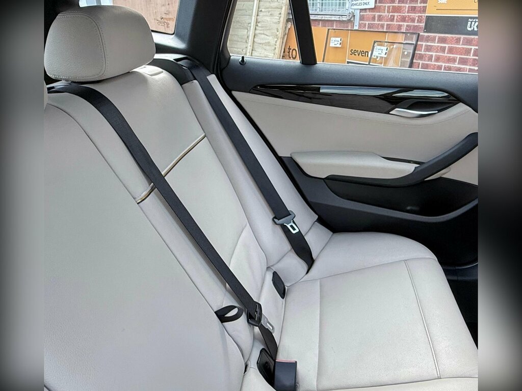 BMW X1 Se Black #50